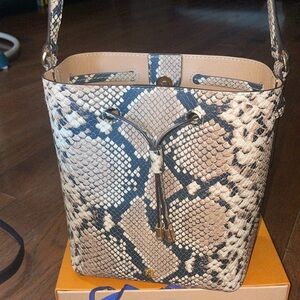 Snakeskin Ralph Lauren bucket bag. Perfect condition no rips or tears.